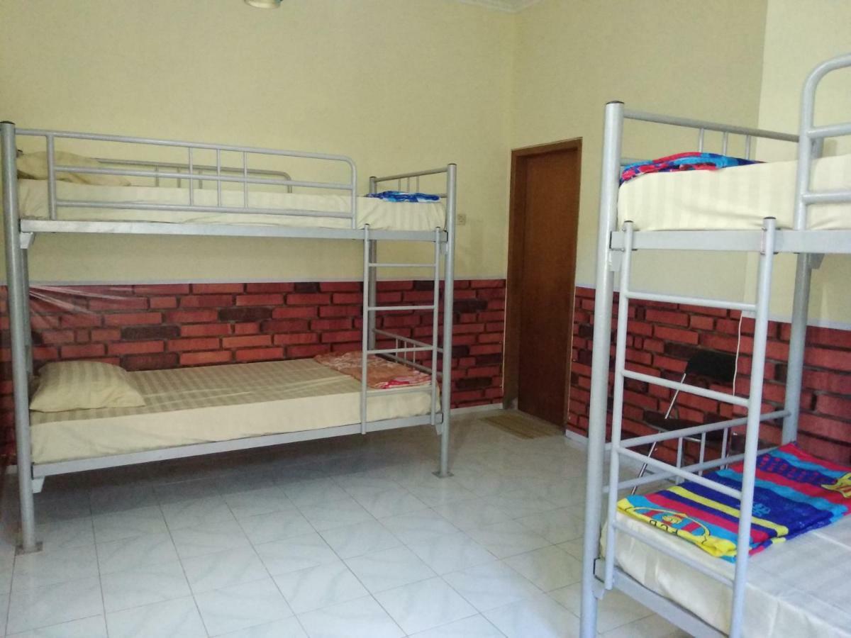 Szabrian Hostel 丹帕沙 外观 照片