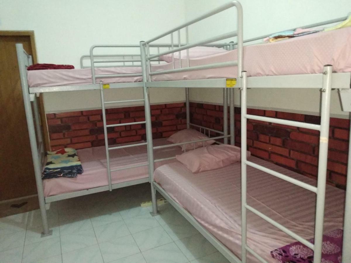 Szabrian Hostel 丹帕沙 外观 照片